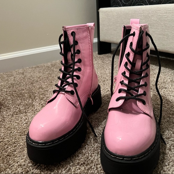 looking to sell! never wore as well - Picture 4 of 4